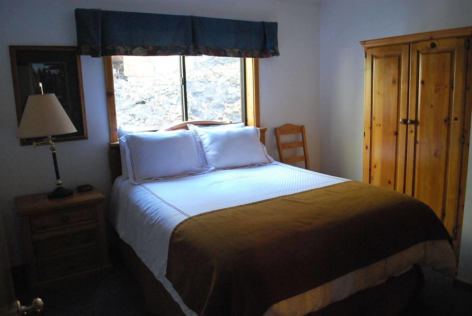 Double Eagle And Resort June Lake